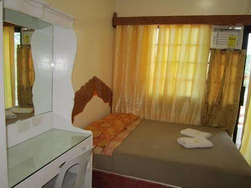 Golden Stallion Suites Cagayán de Oro Exterior foto